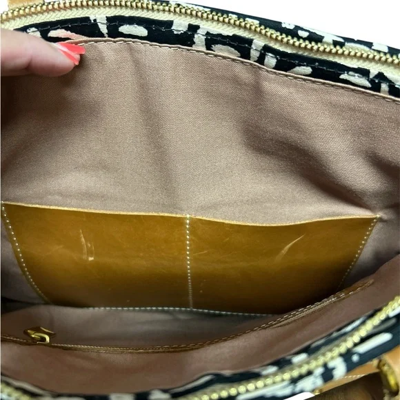 Sseko Kawa Convertible Canvas & Leather Bag - Picture 6 of 8